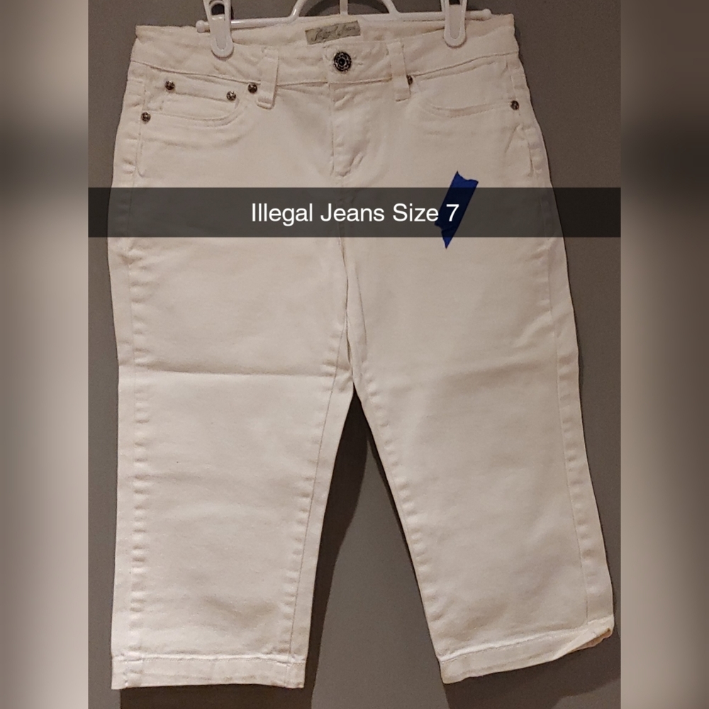 White Capri style jeans